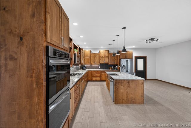 2600 W 410 Road, Adair, OK 74330