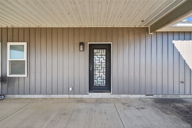 2600 W 410 Road, Adair, OK 74330