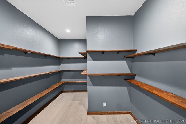 2600 W 410 Road, Adair, OK 74330