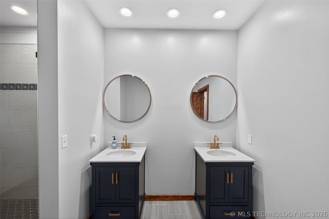 2600 W 410 Road, Adair, OK 74330