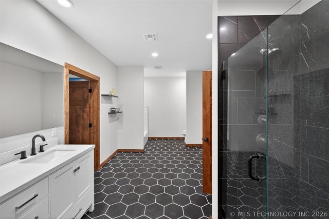 2600 W 410 Road, Adair, OK 74330