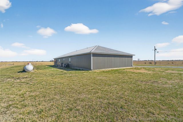 2600 W 410 Road, Adair, OK 74330