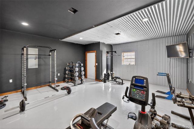 2600 W 410 Road, Adair, OK 74330