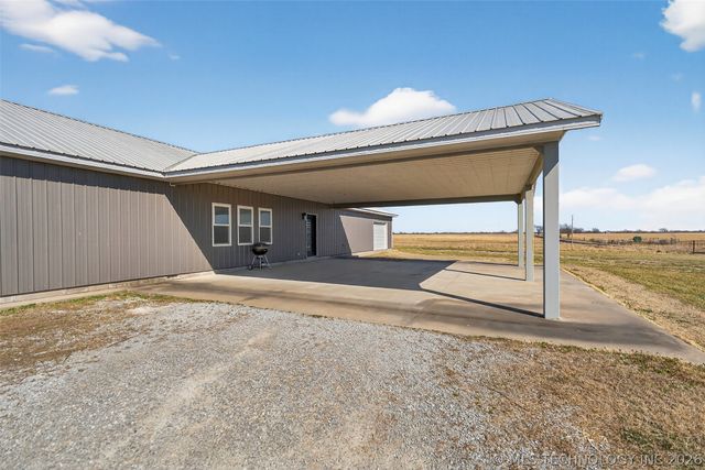 2600 W 410 Road, Adair, OK 74330