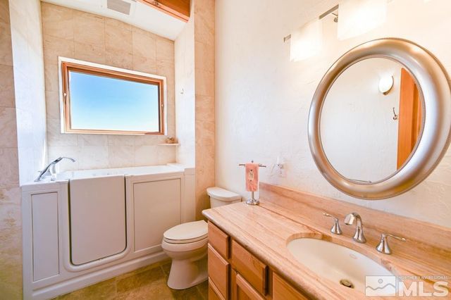 49 Pinon Drive, Smith Valley, NV 89444