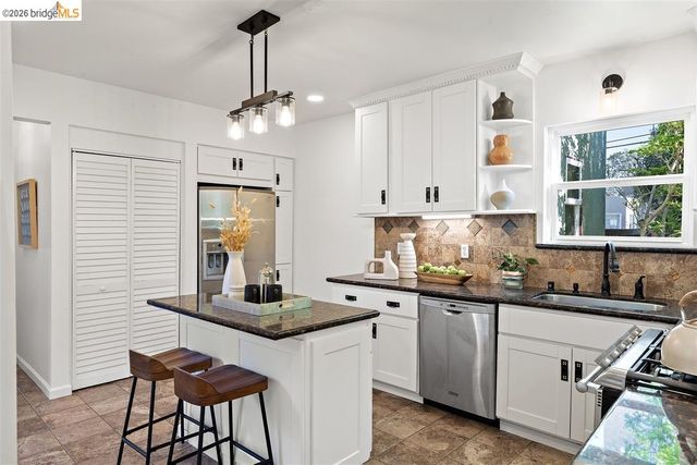 496 Kenilworth Ave, San Leandro, CA 94577