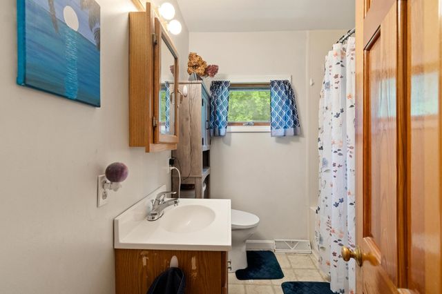 66 Cook Road, Highgate, VT 05478