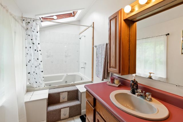 66 Cook Road, Highgate, VT 05478