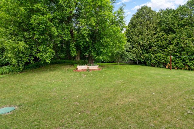 66 Cook Road, Highgate, VT 05478