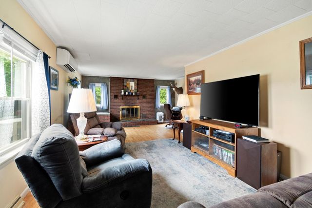66 Cook Road, Highgate, VT 05478