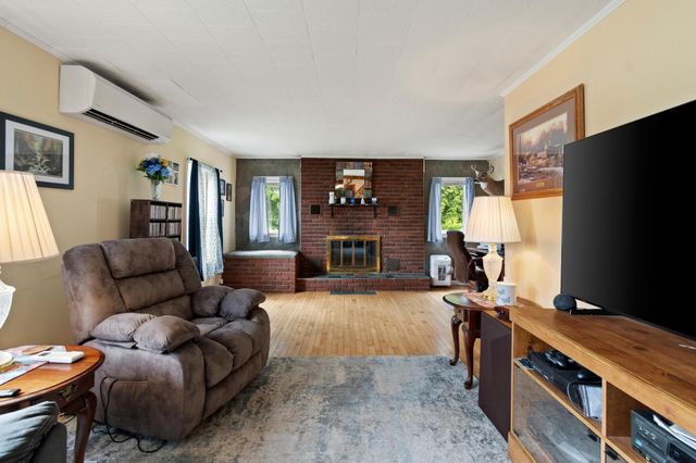 66 Cook Road, Highgate, VT 05478