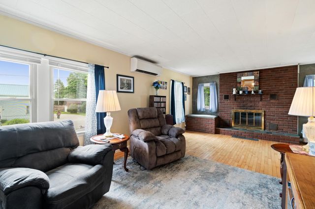 66 Cook Road, Highgate, VT 05478