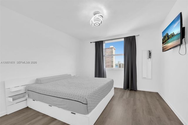 17150 N Bay Rd 2814, Sunny Isles Beach, FL 33160