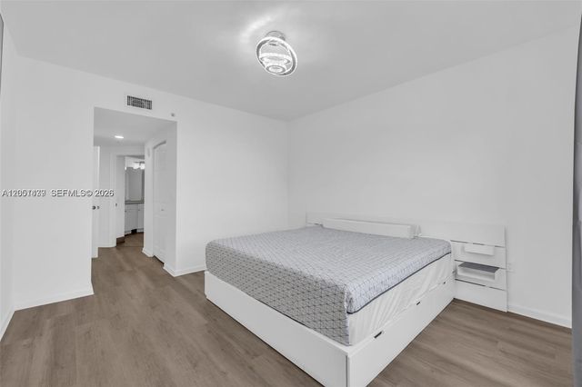 17150 N Bay Rd 2814, Sunny Isles Beach, FL 33160