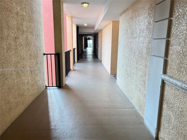 17150 N Bay Rd 2814, Sunny Isles Beach, FL 33160