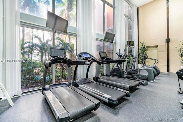 17150 N Bay Rd 2814, Sunny Isles Beach, FL 33160