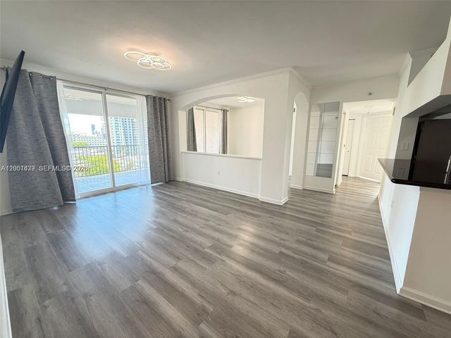 17150 N Bay Rd 2814, Sunny Isles Beach, FL 33160