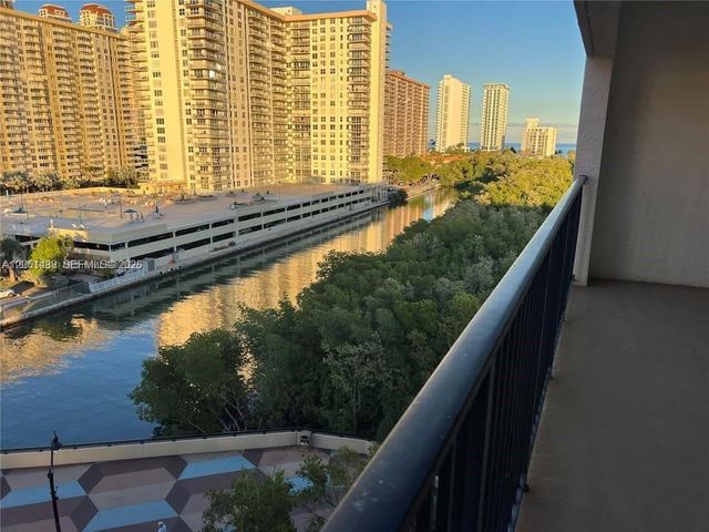 17150 N Bay Rd 2814, Sunny Isles Beach, FL 33160