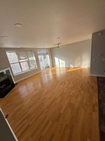 2257 W Lake Street 203, Chicago, IL 60612