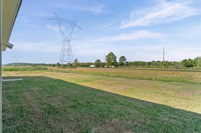 61 Farmhouse Loop, Beebe, AR 72012