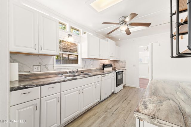 1648 Hollywood Boulevard, Biloxi, MS 39531