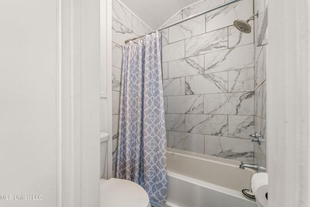 1648 Hollywood Boulevard, Biloxi, MS 39531