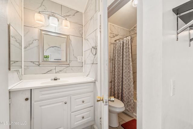 1648 Hollywood Boulevard, Biloxi, MS 39531