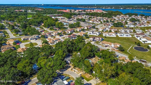 1648 Hollywood Boulevard, Biloxi, MS 39531