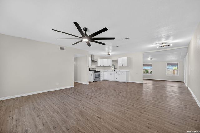 4426 NEWCOME DR, San Antonio, TX 78229