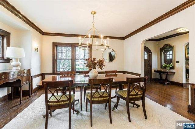 13 Ferncliff Terrace, Glen Ridge, NJ 07028