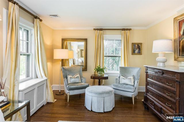 13 Ferncliff Terrace, Glen Ridge, NJ 07028