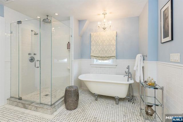 13 Ferncliff Terrace, Glen Ridge, NJ 07028