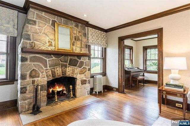 13 Ferncliff Terrace, Glen Ridge, NJ 07028