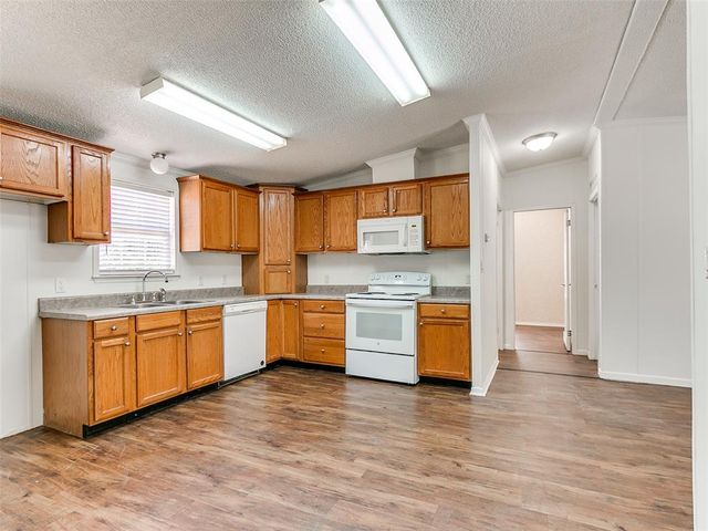 13200 El Zorro, Edmond, OK 73034