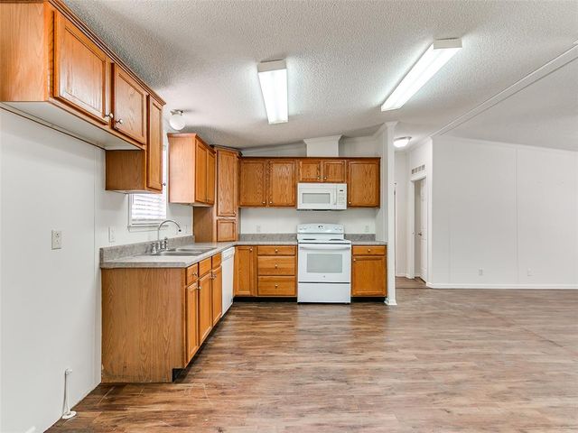 13200 El Zorro, Edmond, OK 73034