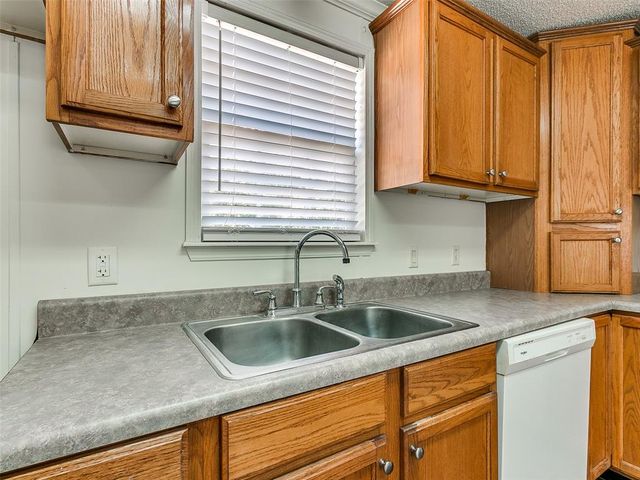 13200 El Zorro, Edmond, OK 73034