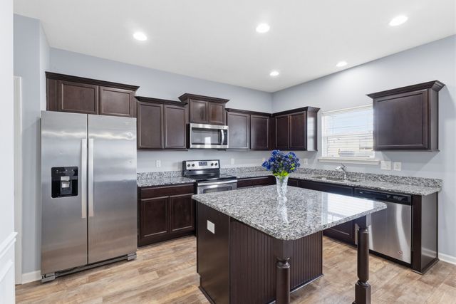 1091 Lady Nashville Dr, Hermitage, TN 37076