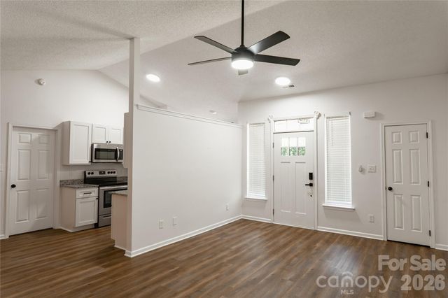 5423 Timbertop Lane, Charlotte, NC 28215