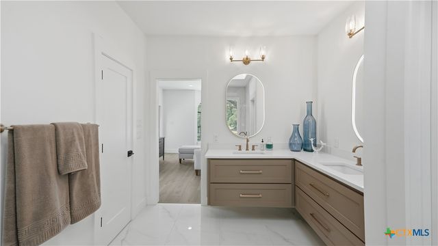 8711 Deer Leap, Boerne, TX 78015