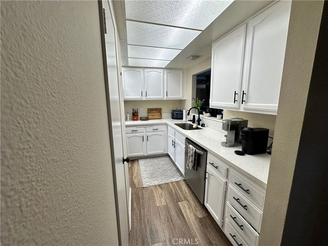 1537 W Avenue L 4, Lancaster, CA 93534