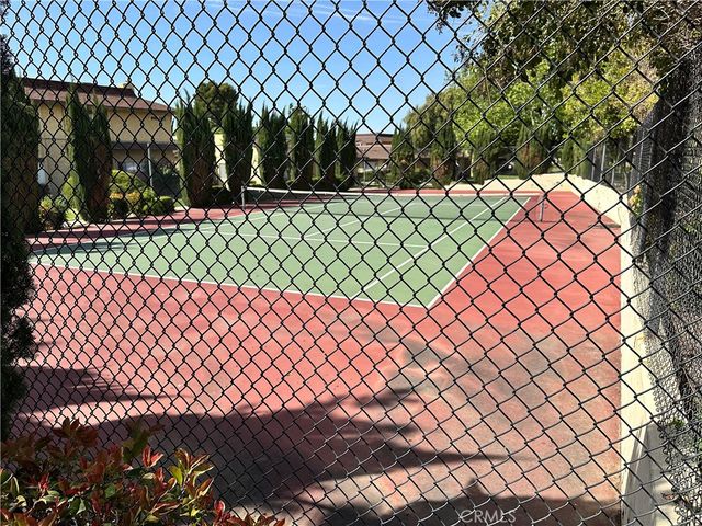 1537 W Avenue L 4, Lancaster, CA 93534