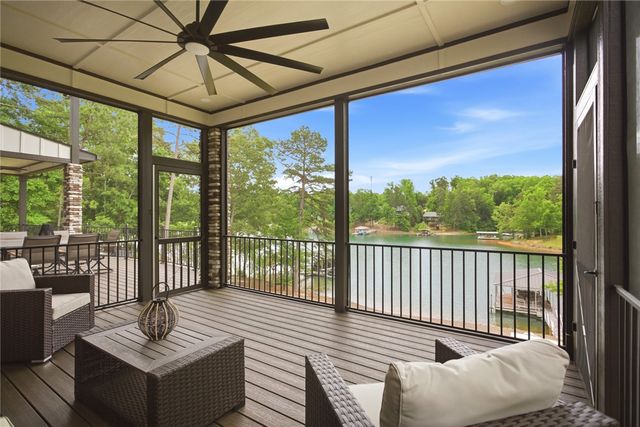 518 Magellan Drive, West Union, SC 29696