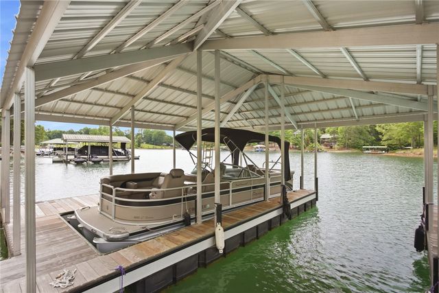 518 Magellan Drive, West Union, SC 29696
