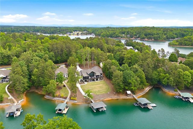 518 Magellan Drive, West Union, SC 29696