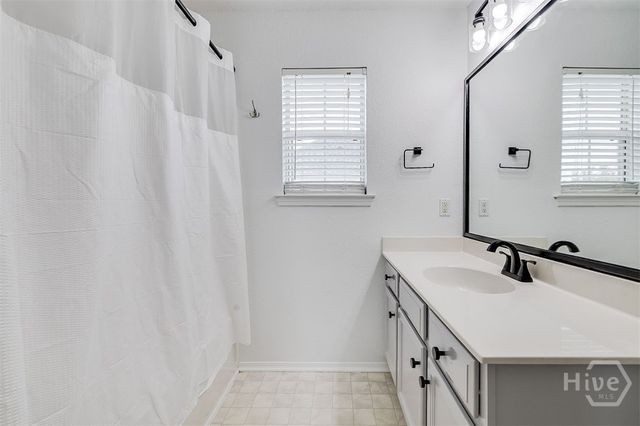 16 Fairgreen Street, Savannah, GA 31407