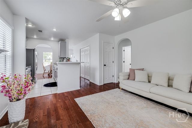 16 Fairgreen Street, Savannah, GA 31407