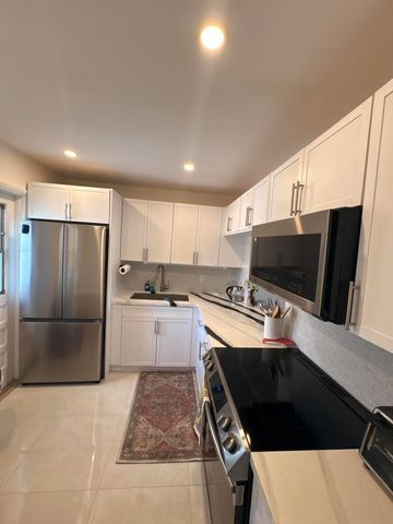 608 NE 2nd Street 432, Dania Beach, FL 33004