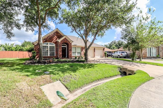 34 Crestview Trail, Houston, TX 77082