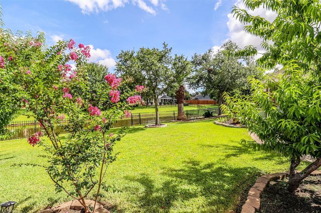 34 Crestview Trail, Houston, TX 77082
