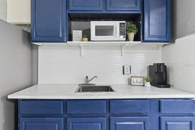 43420 HIGHWAY 27 464, Davenport, FL 33837